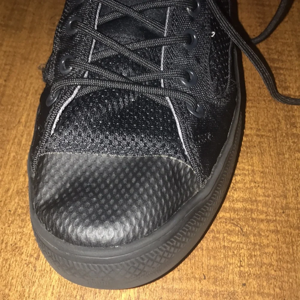 Converse - Picture 9 of 14